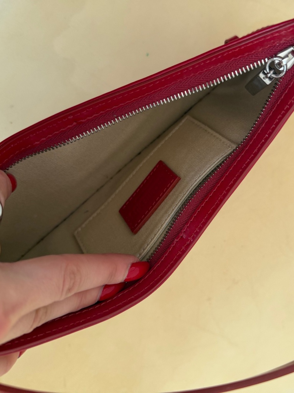 Jacquemus Red Patent Leather Shoulder Bag - Picture 5 of 6